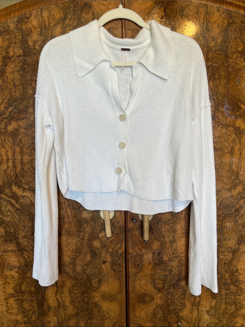 Free People White Ribbed Cropped Button-Down Collared Top